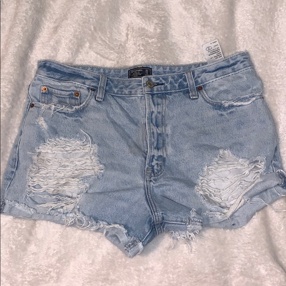 NWOT Abercrombie and Fitch Annie high rise shorts